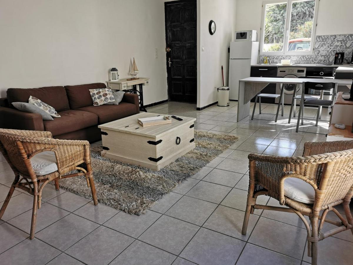 Appart Dans Maison Au Calme "Les Charmettes" Apartment Vedène Екстериор снимка