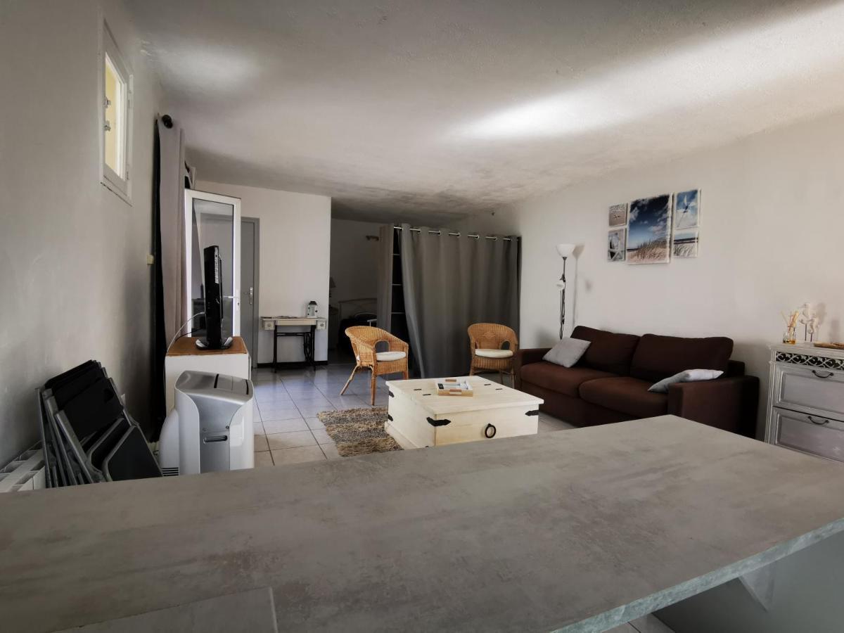 Appart Dans Maison Au Calme "Les Charmettes" Apartment Vedène Екстериор снимка